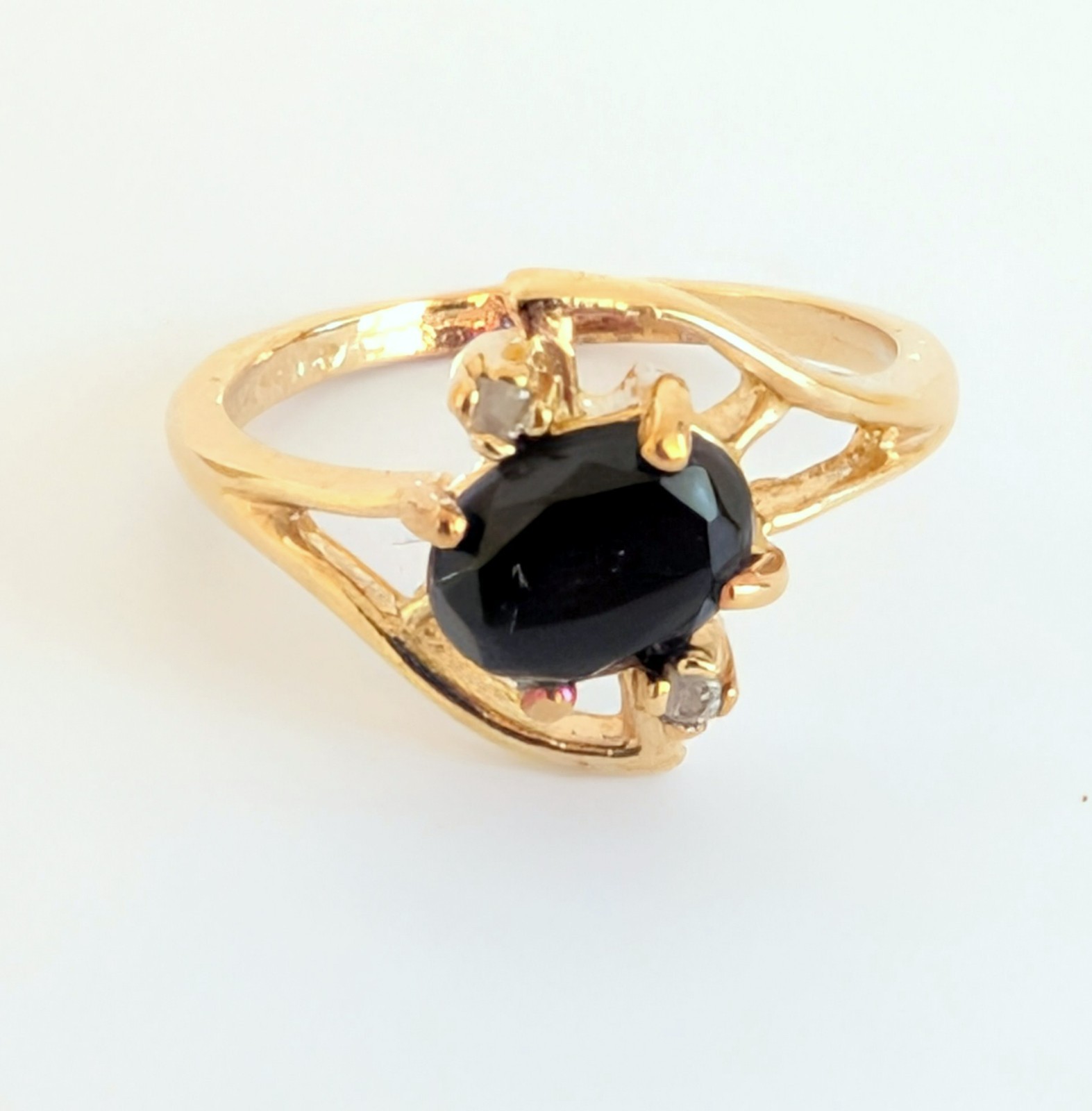 Vintage 14k Lind HGE Black Onyx Ring with Diamond Accents Size 7.25