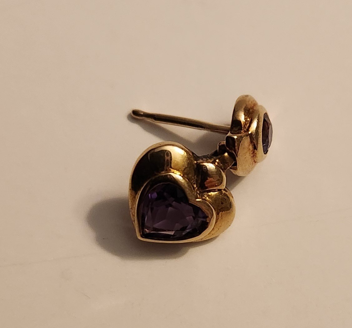 Vintage 14k Yellow Gold Drop Earrings – Heart & Round Bezel Set Amethyst Stones
