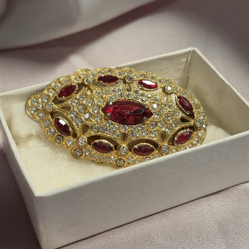 2.5 Inch Fur Dress Clip Vintage 1950 Gold Tone with Red Marquise Clear Round gem