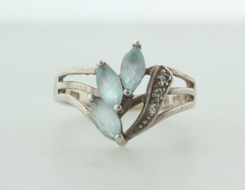 925 NV Nevada Sterling Silver Light Blue Topaz & Clear CZ Pointed Ring – Size 5