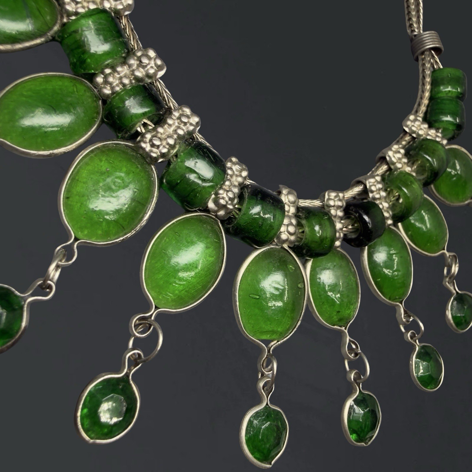 Vintage BOHO Bib Necklace GREEN GLASS Southwest Artisan Drop Dangle India Silver
