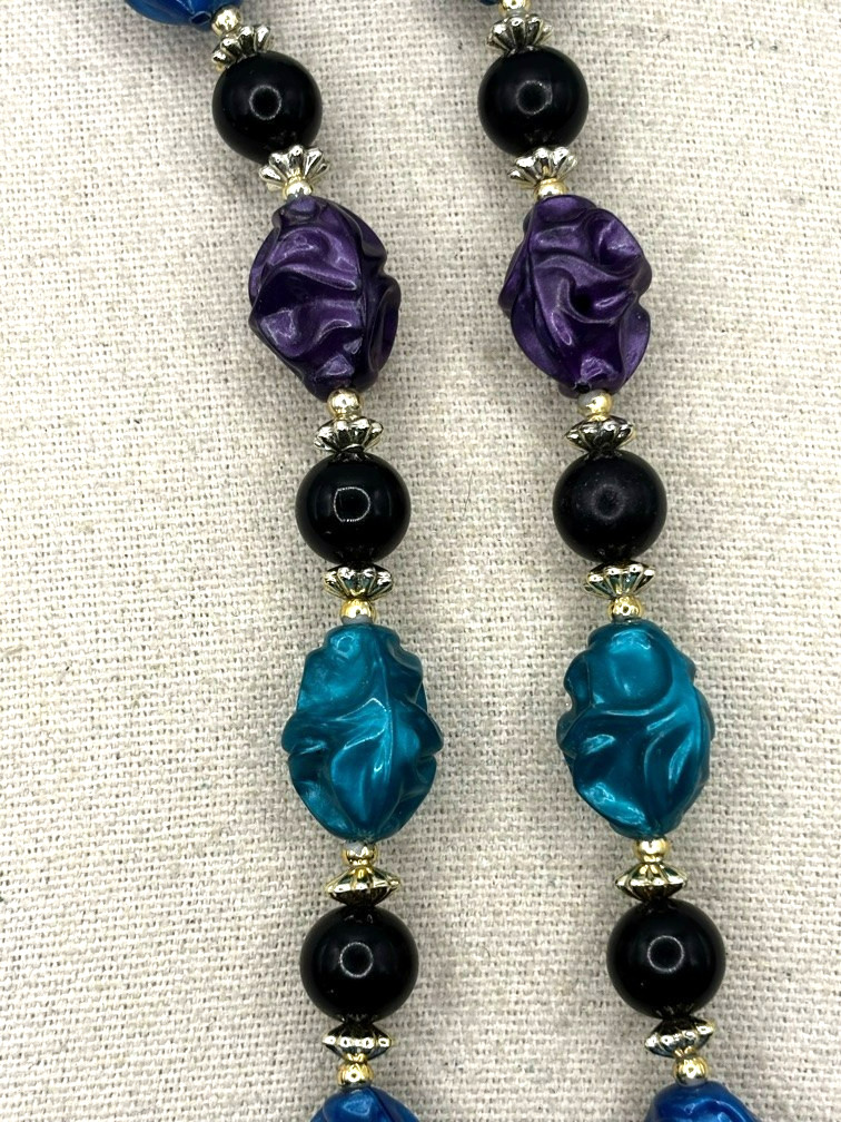 Vintage Purple Teal Blue Black And Silver Tone Crinkled Bead Necklace 24 Inch