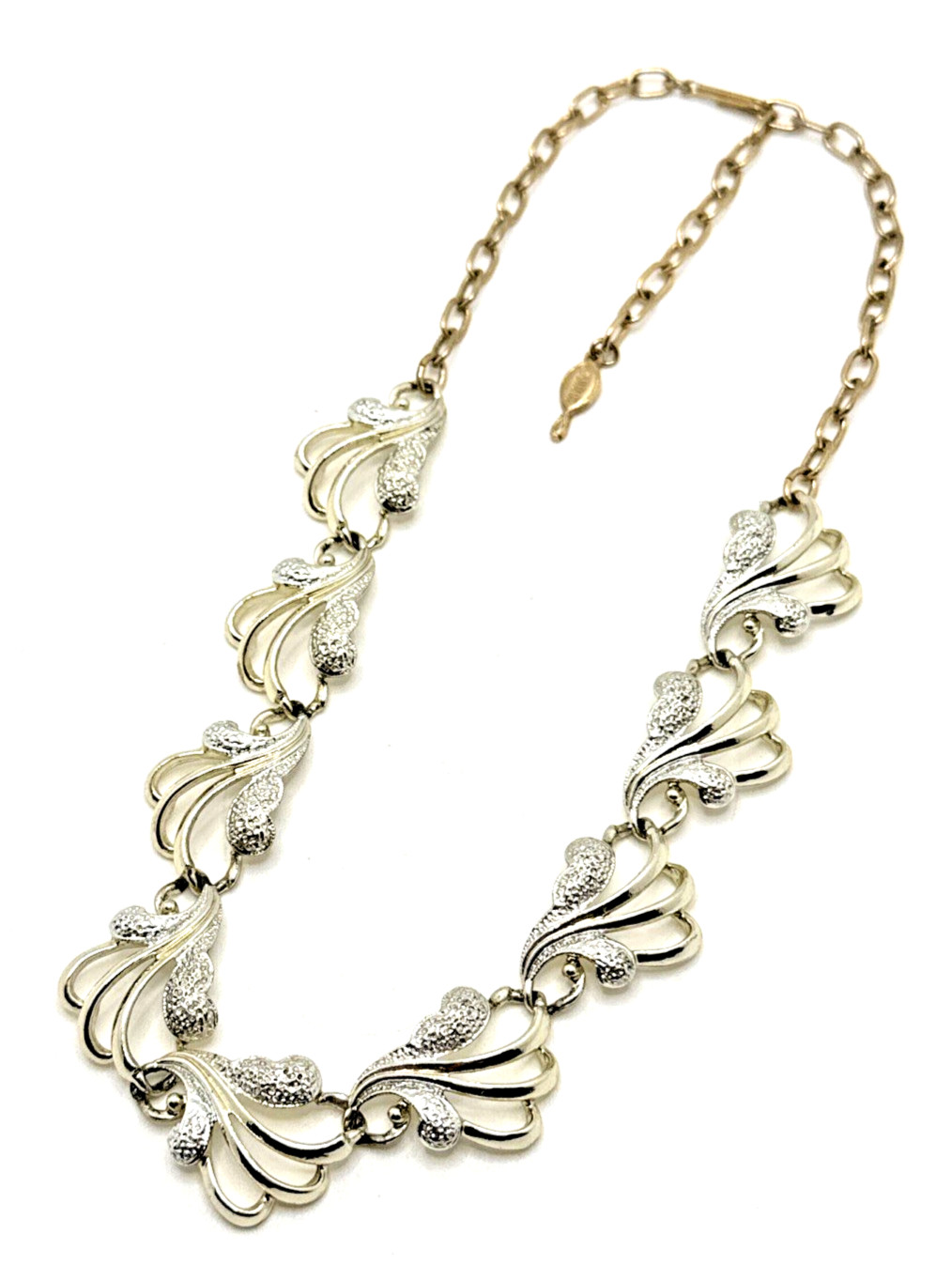 Vintage Sarah Coventry Frosted Feathers Choker Necklace Silver Tone 15″ -17″ MCM