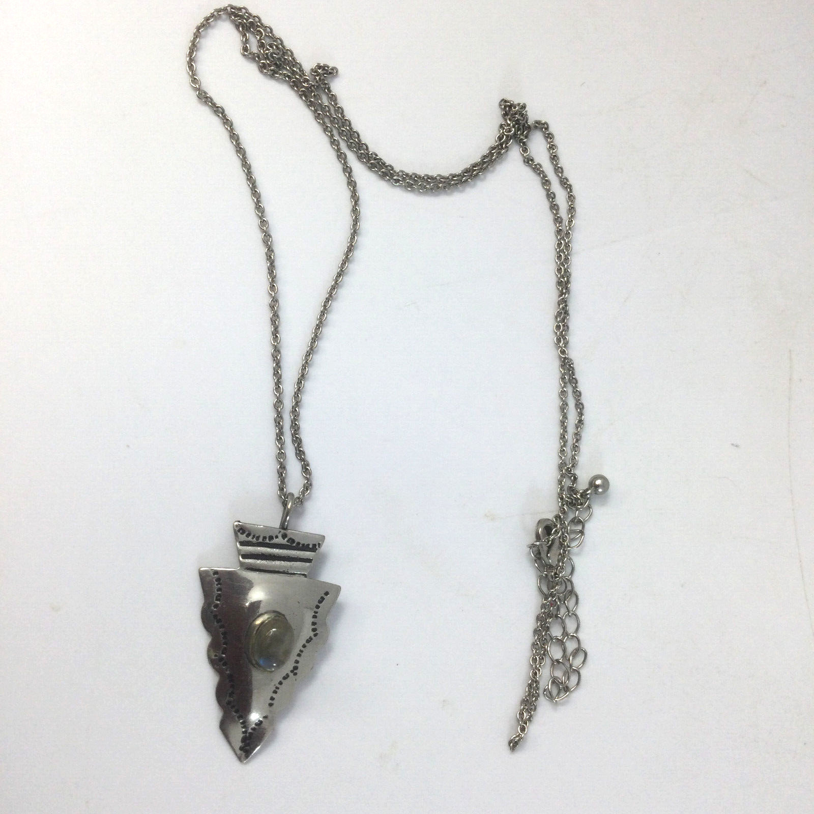 Vintage South Western Style Silver Metal Necklace Chain and Agate Pendant