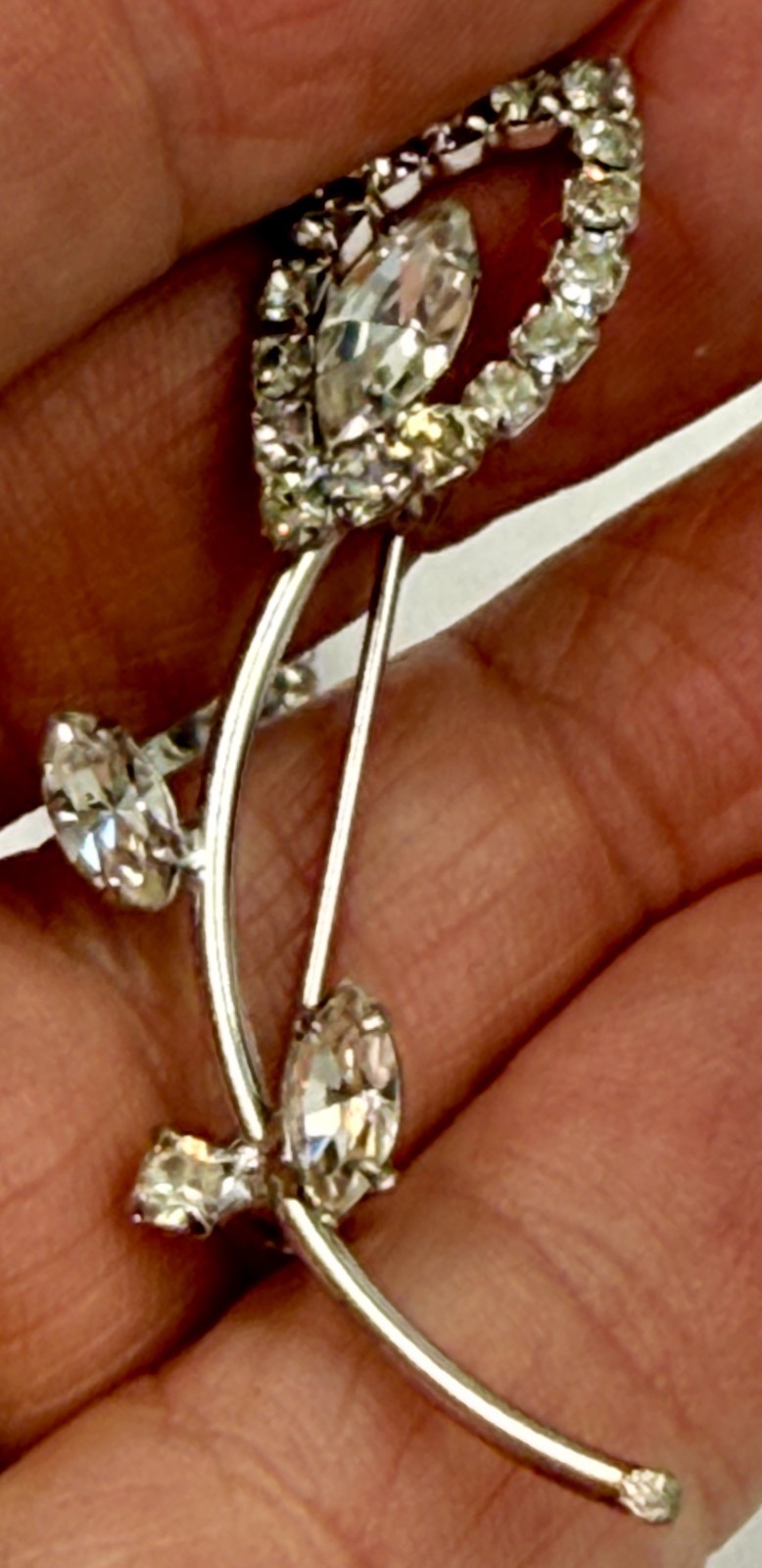 Vintage Elegant Rhinestone Teardrop Shaped Clip Earrings and Brooch – Unmarked