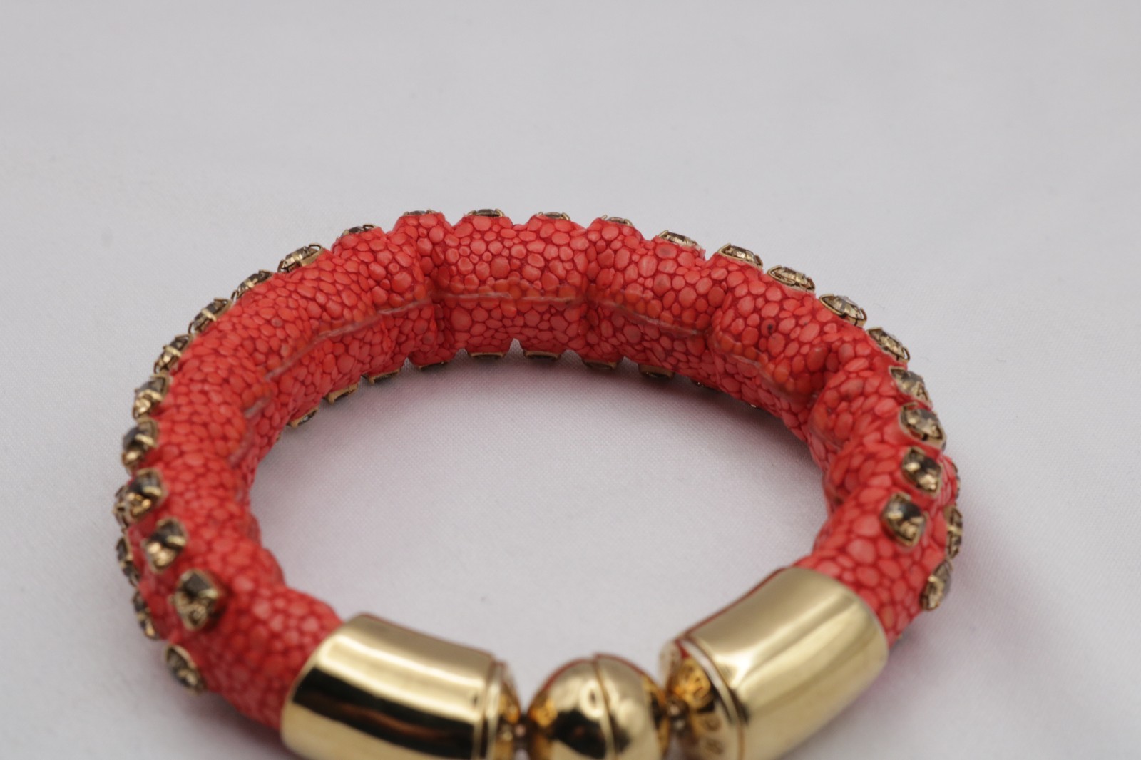 Henri Bendel Stingray Coral Crystal Bracelet Gold Tone Magnetic Clasp Vintage