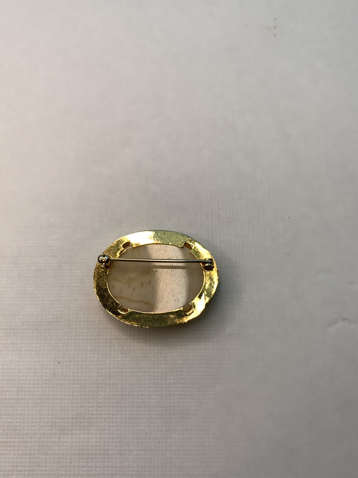 agate geode cabochon brooch pin set in gold tone D2