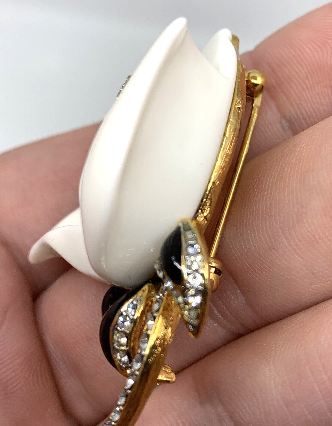 Elegant Vintage Signed Original Kenneth Jay Lane White Rose Brooch With COA