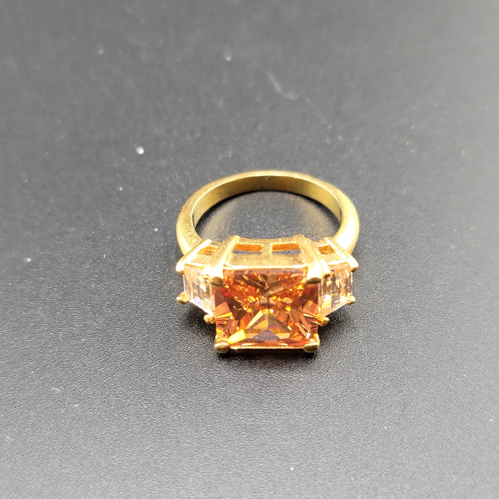 Vtg Sz 7 Ring Lg Citrine Clear Cubic Zirconia 18KGE Fashion Jewelry Glam Sty2S