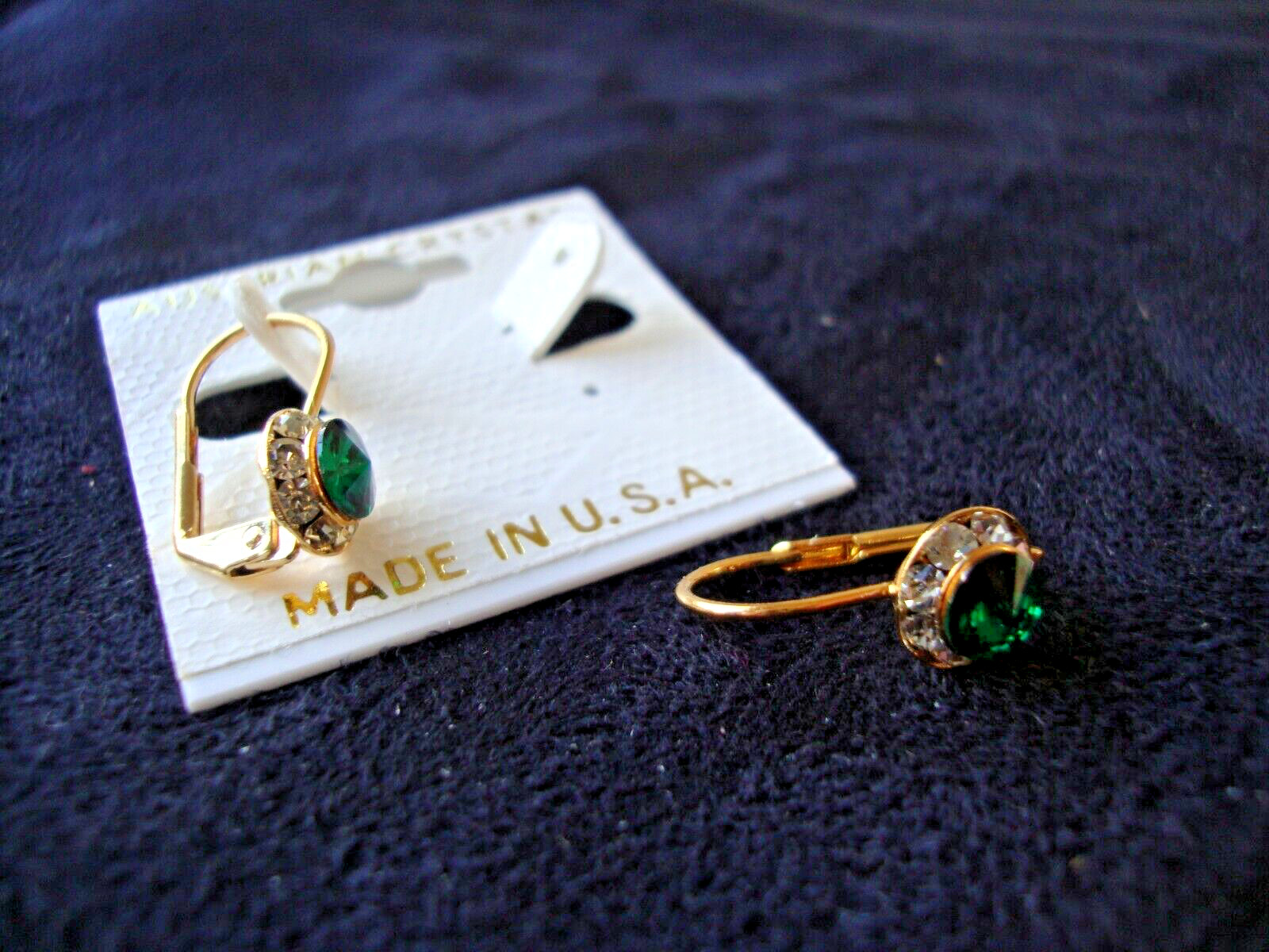 VINTAGE AUSTRIAN CRYSTAL PETITE GREEN & CLEAR CLUSTER GOLD TONE DROP EARRINGS