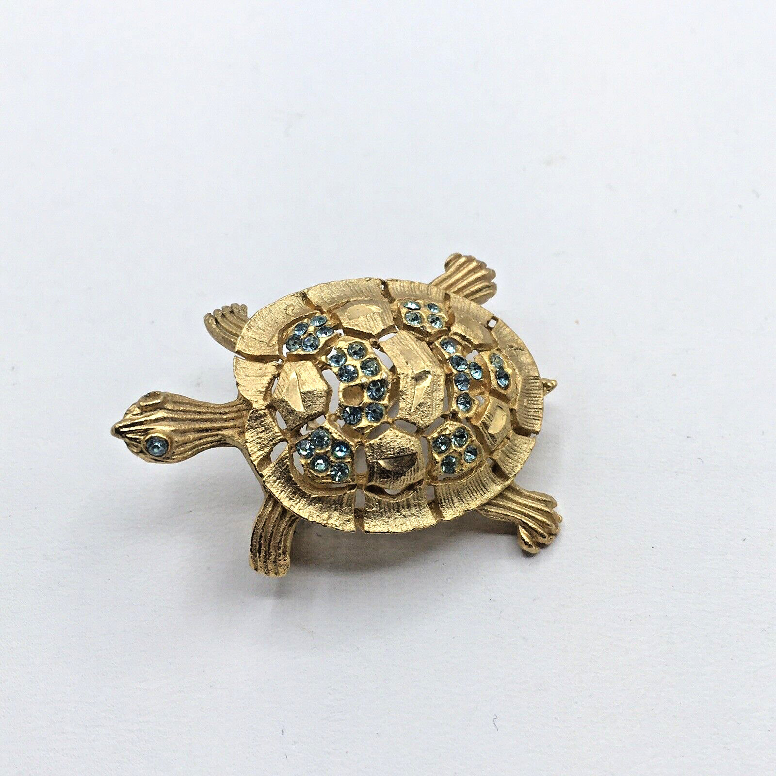 Beautiful Gold Tone Turtle w/ Light Blue Rhinestones Brooch Unsigned