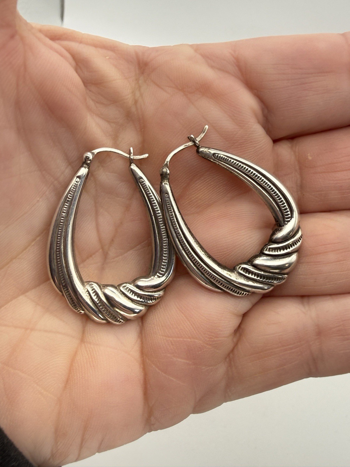 925 Sterling Silver Twisted Hoop Earrings Teardrop Ribbed Latch Back