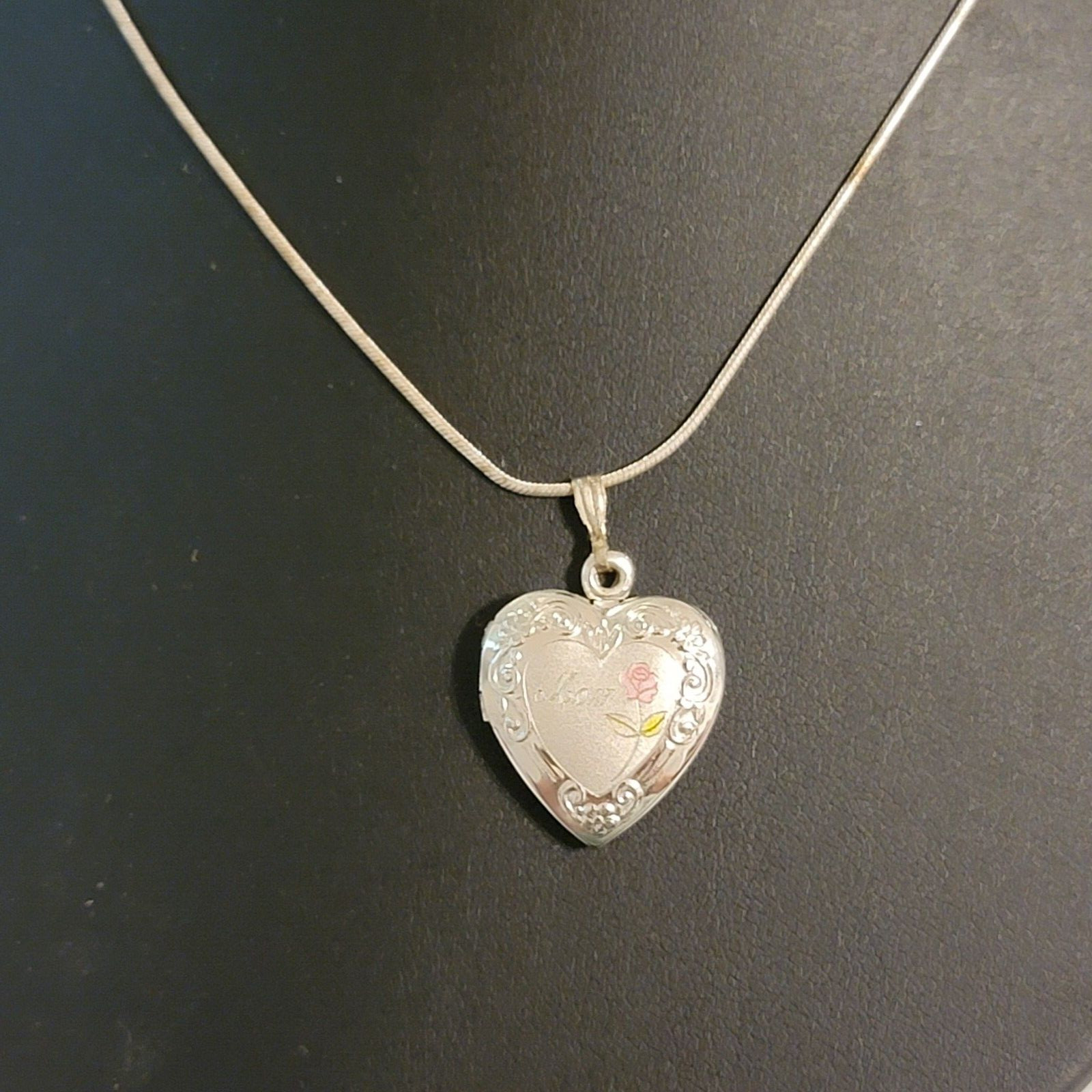 Modern Mourning Necklace Pendant Heart Locket 925 Italy ‘Mom’ Inscribed Memorial