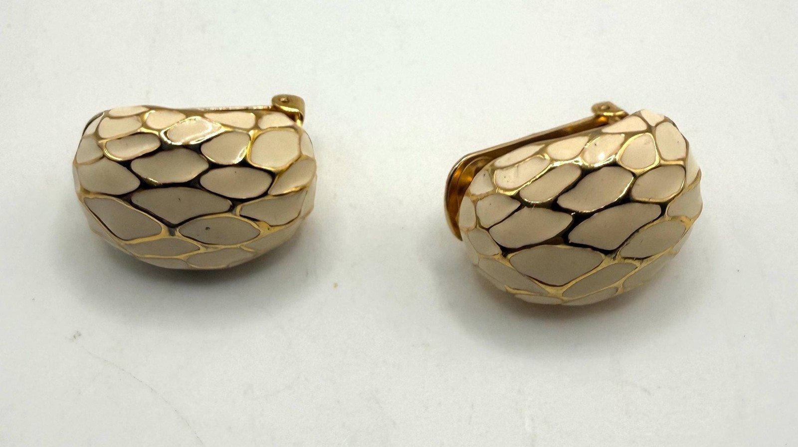 Vintage off white enamel and gold tone webbed design large clip on stud earrings