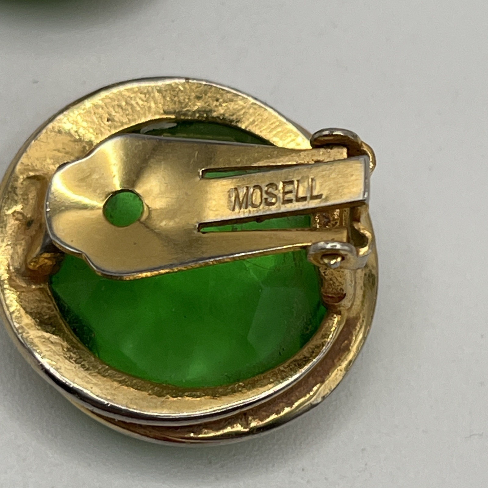 Vtg Mosell Emerald Green Faceted Glass Clip On Earrings Large Cocktail Round