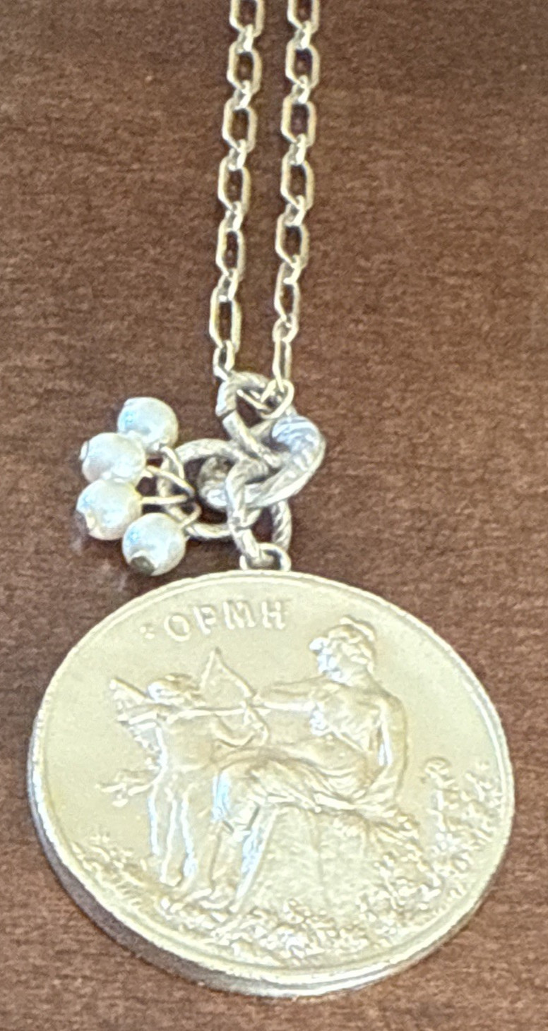 RARE Catherine Popesco Cherub Gold Tone Medal Faux Pearl Medallion Necklace VTG