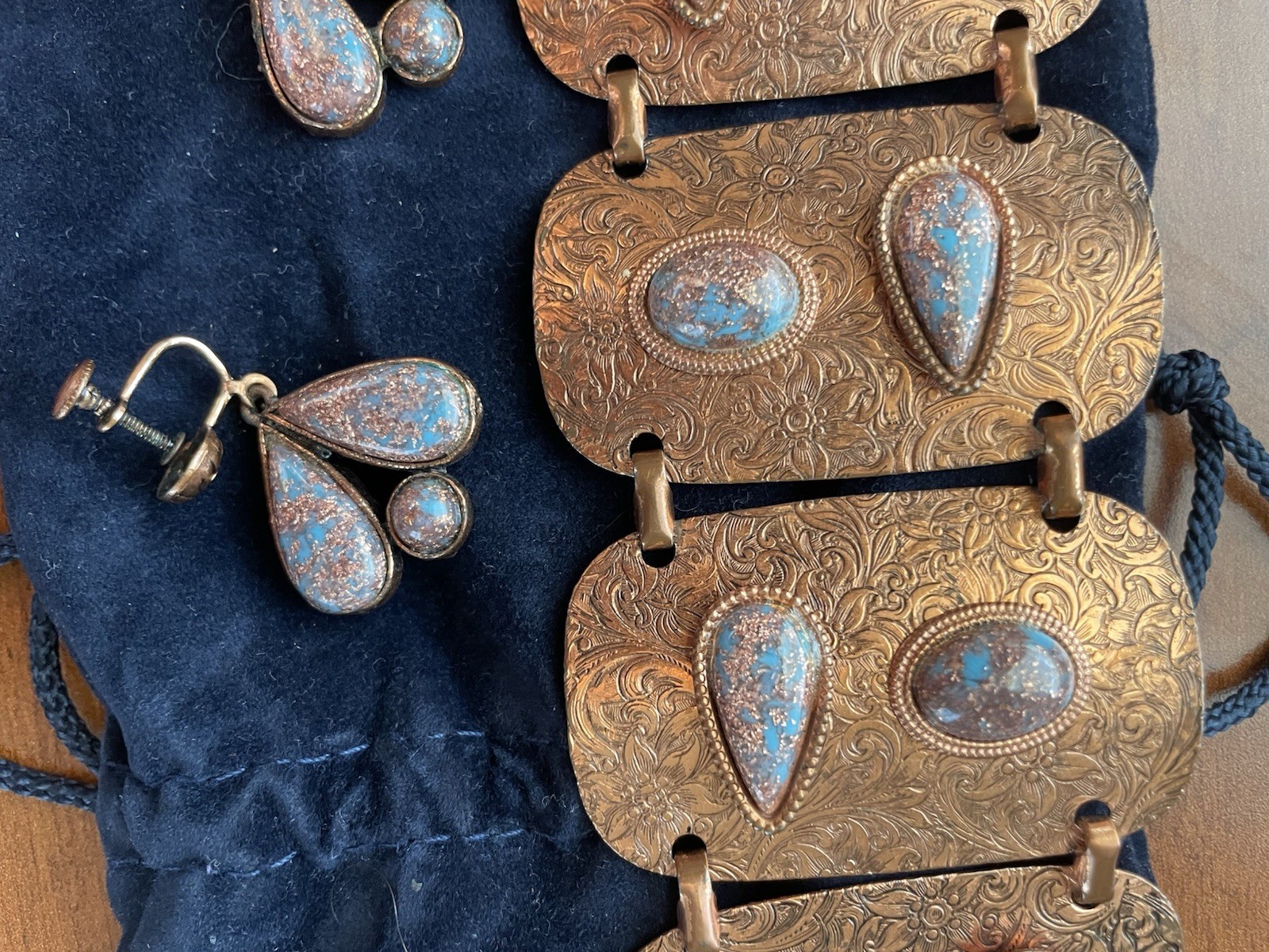 VTG 70’s Copper Bloodstone Hinged Bracelet w/ Floral Screw Back Earrings Boho