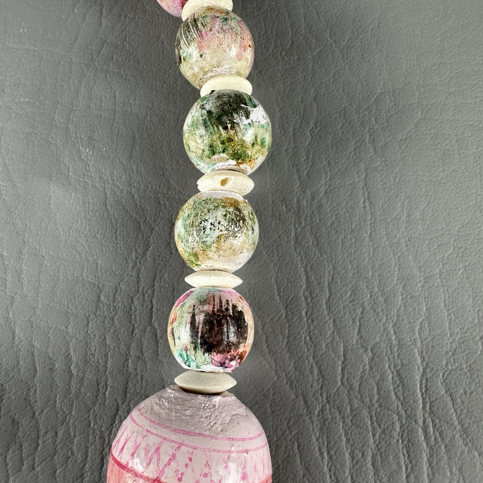 Vintage Hand Painted Necklace Bird Bead Artisan Wood 27”