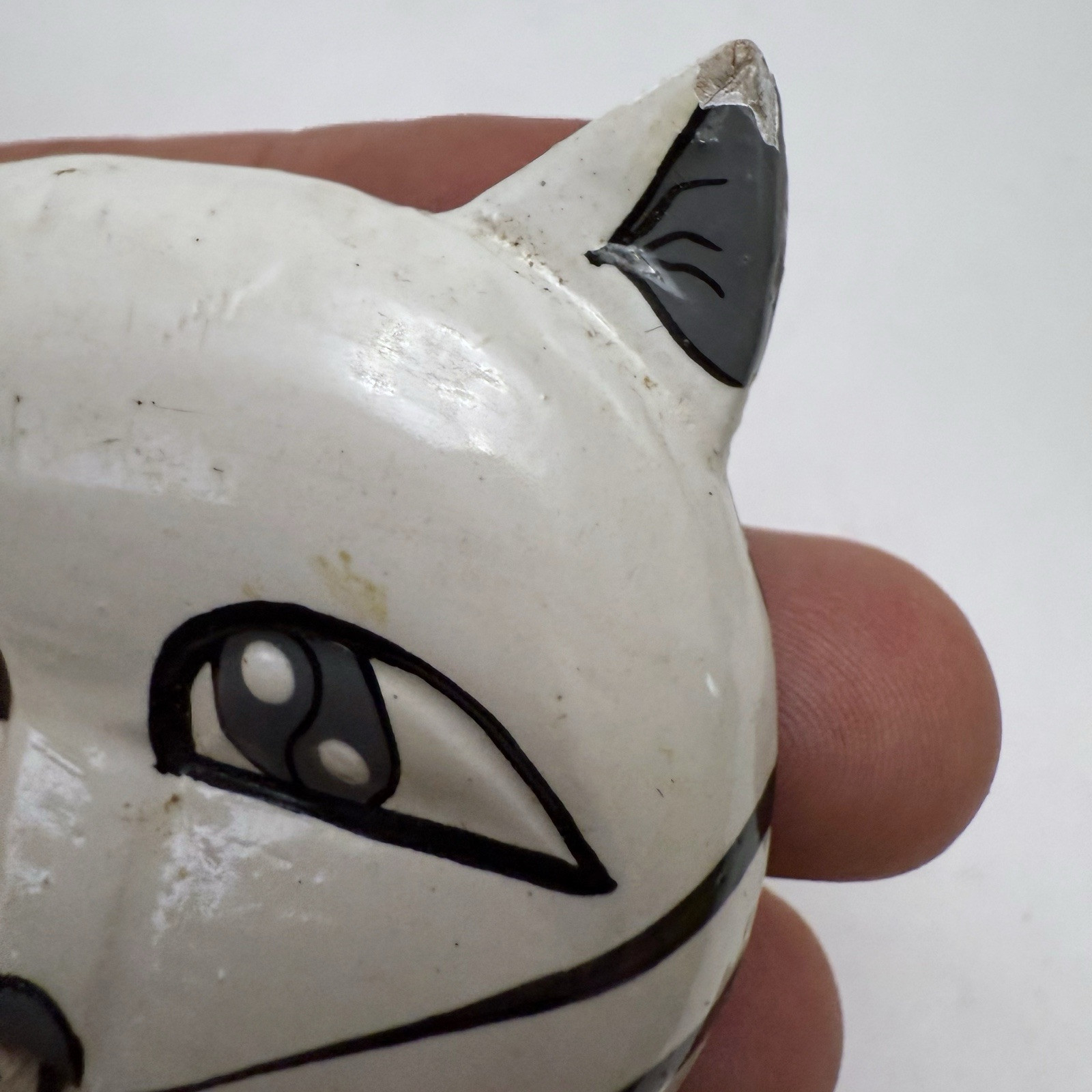 Vintage Wooden White Black Kitten Cat Brooch Pin