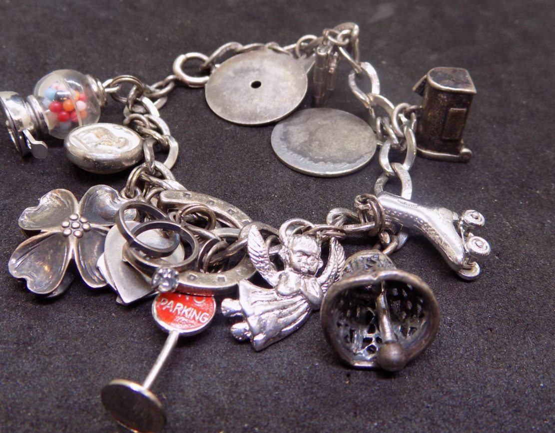 vintage sterling silver charm bracelet loaded with charms (541)