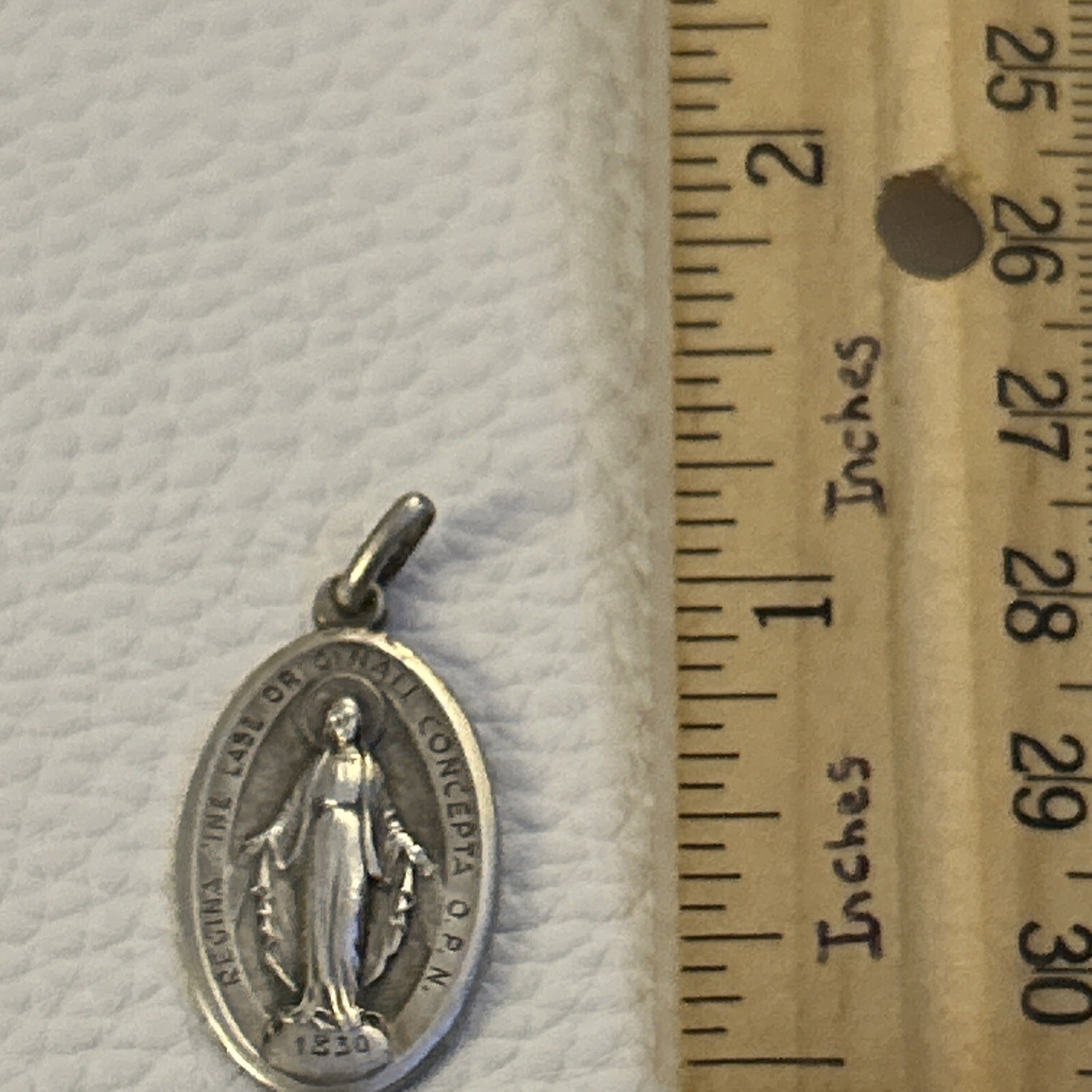 900 European Silver True Vtg Italy St. Regina Religious Oval Pendant TESTED 1”