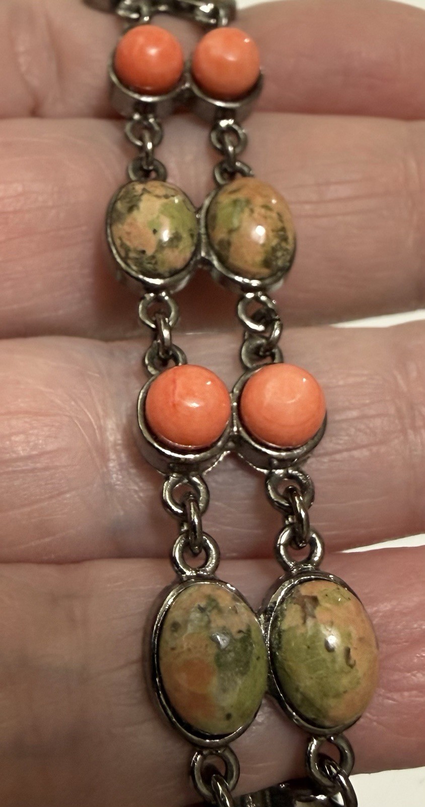 Vintage Oval Green Unakite & Round Salmon Pink Bead Gunmetal Link Bracelet 7”