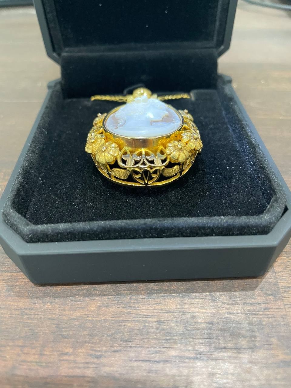 Vintage Cameo Set 14K Yellow Gold Brooch/Pendant & Carved Rose Ring 6.5 size