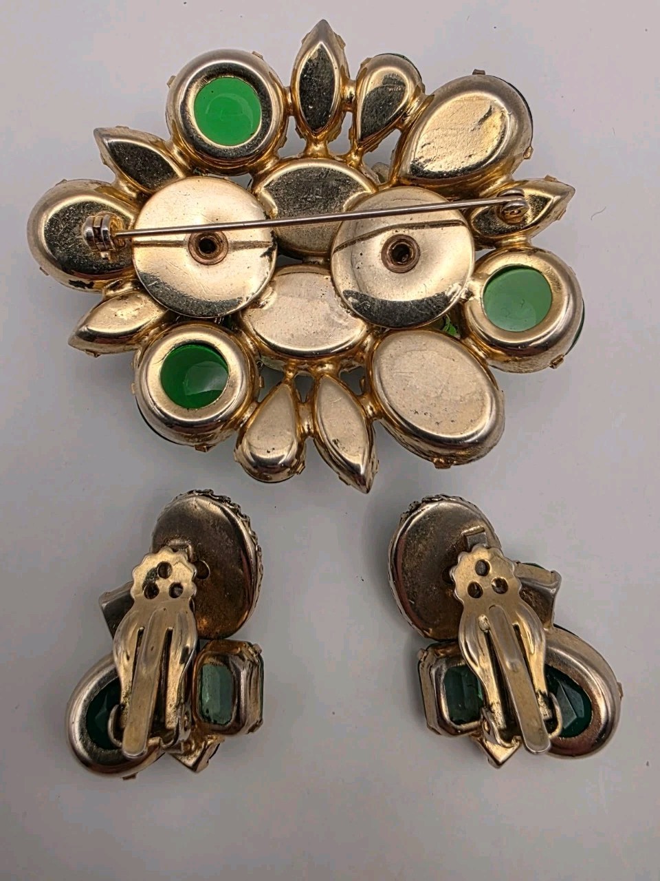 Vintage Unsigned Hattie Carnegie Green, Heliotrope Glass Brooch/Married Earrings