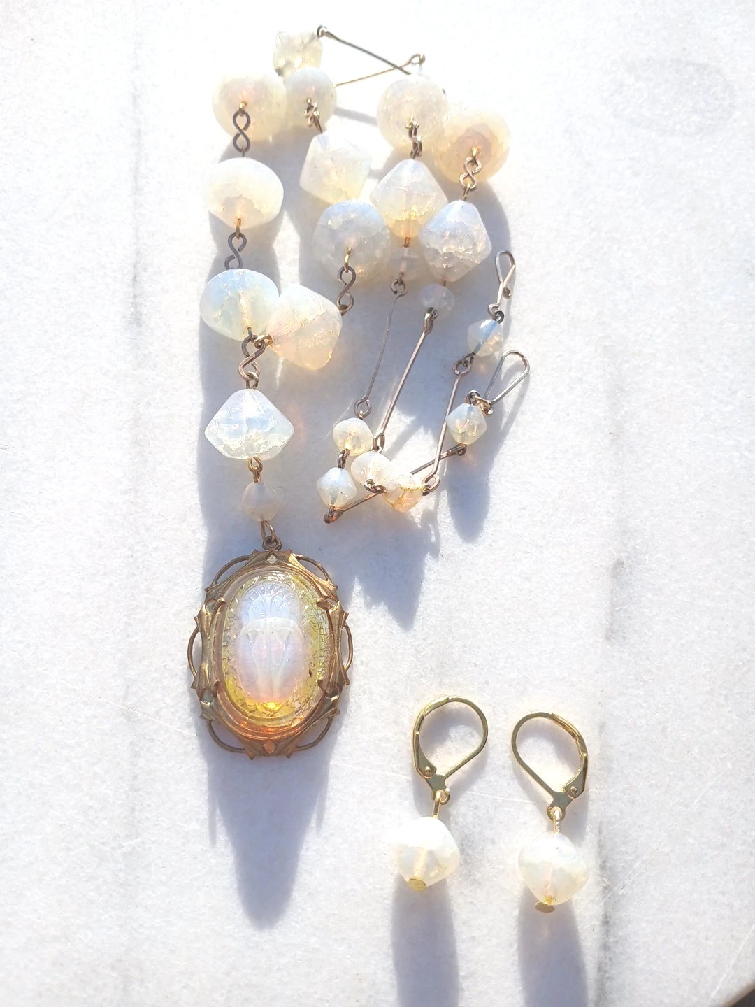 SALE! VINTAGE EGYPTIAN OPAL FOIL SCARAB ANTIQUE FOIL CRACKLE GLASS NECKLACE SET