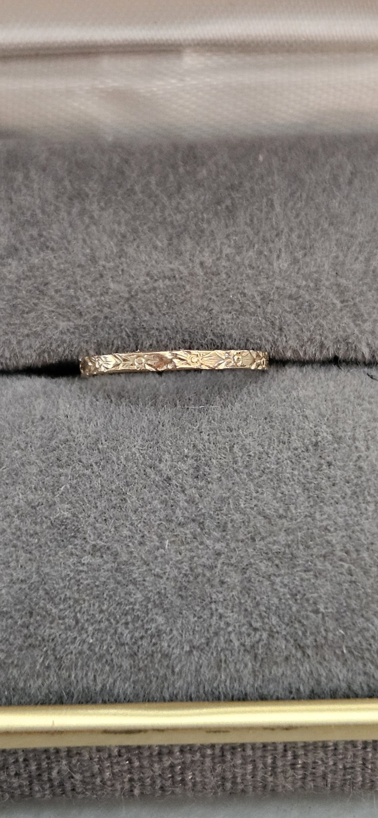 Vintage Etched 10k BDA Yellow Gold Newborn Baby Ring