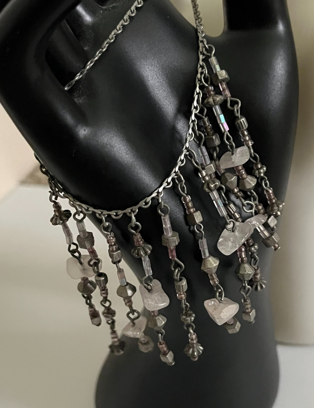 🌙NICKEL‑TONE CASCADING BIB NECKLACE • QUARTZ‑STYLE STONE CHIPS • ADJUST 16.5″