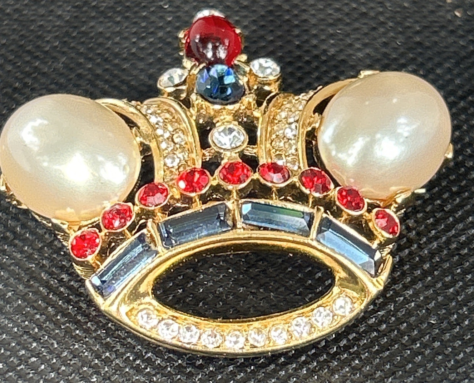 Vintage Trifari Faux Pearl Rhinestone Crown Brooch Pendant Gold Tone Convertible