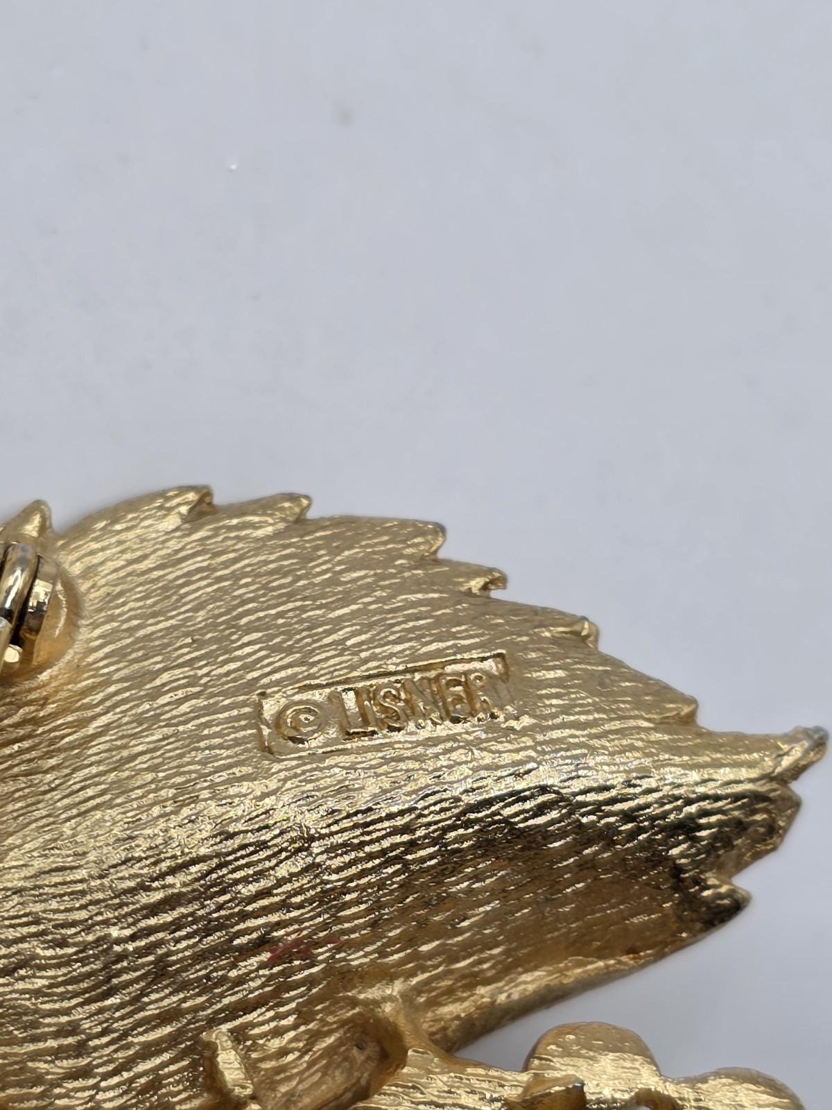 Vintage Lisner Grape Cluster Brooch Gold Tone Signed