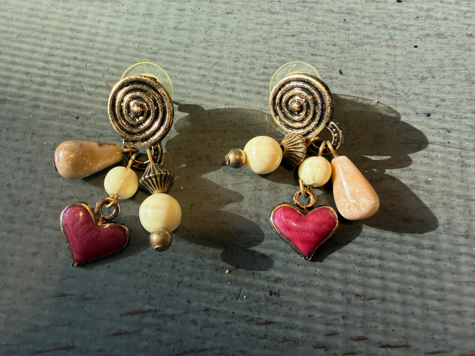 Vintage heart dangle earrings mixed beads boho charm gold tone drop
