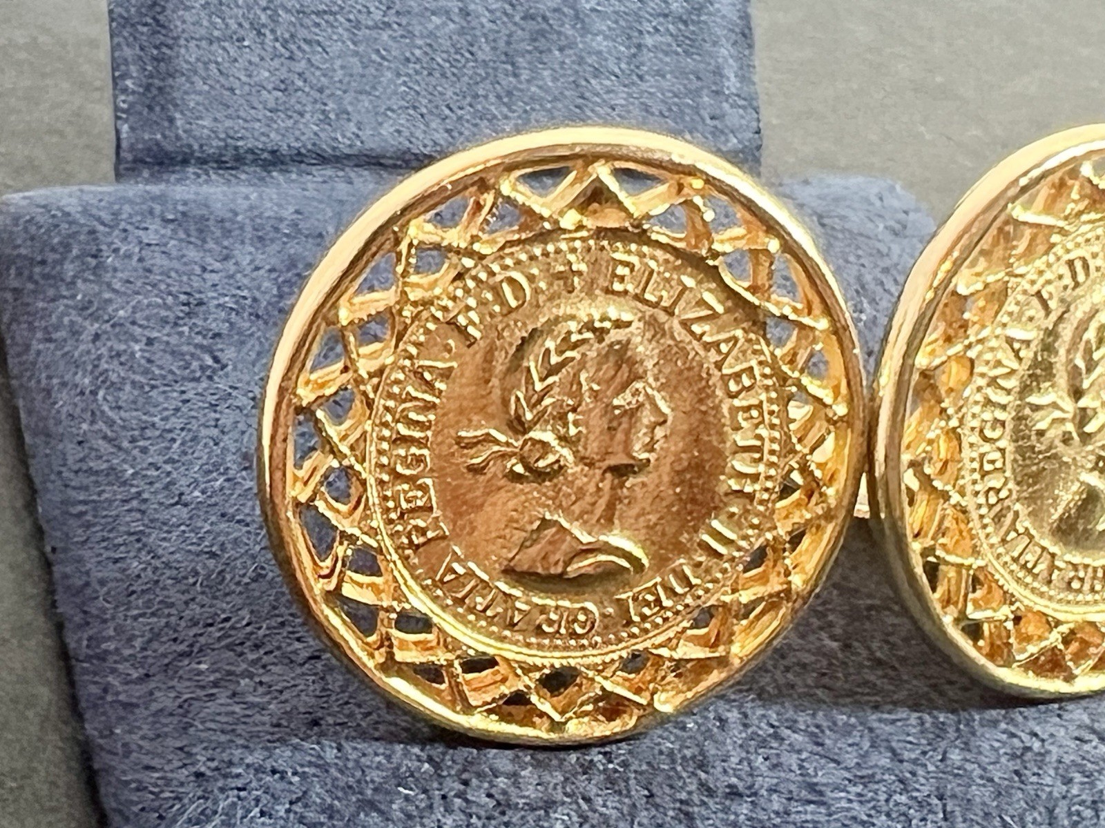 Gay Boyer Vintage Queen Elizabeth II Clip On Earrings Gold Tone 1”