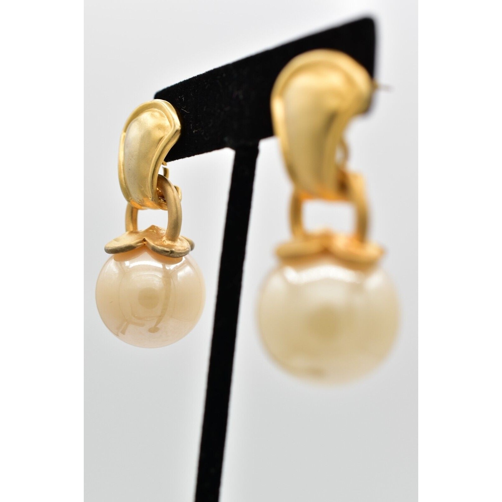 Vintage Dangle Earrings Faux Pearl Drop Brushed Gold Matte Chunky 1980s BinAK