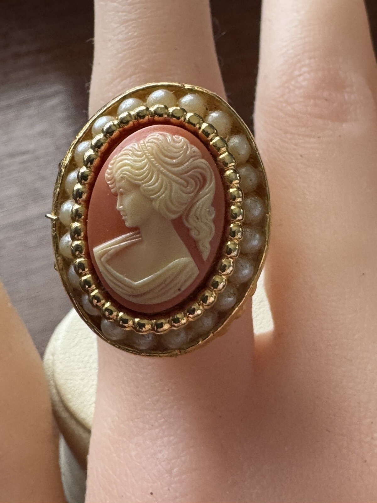 Vintage Chateau Gold Tone Cameo Ring Chateau Manual Wind Watch Adjustable