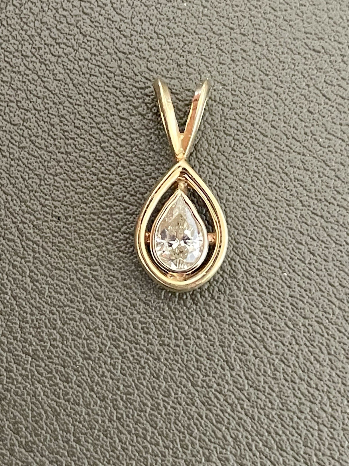 14K Yellow Gold 0.35CT Diamond Solitaire Pendant (BU150)