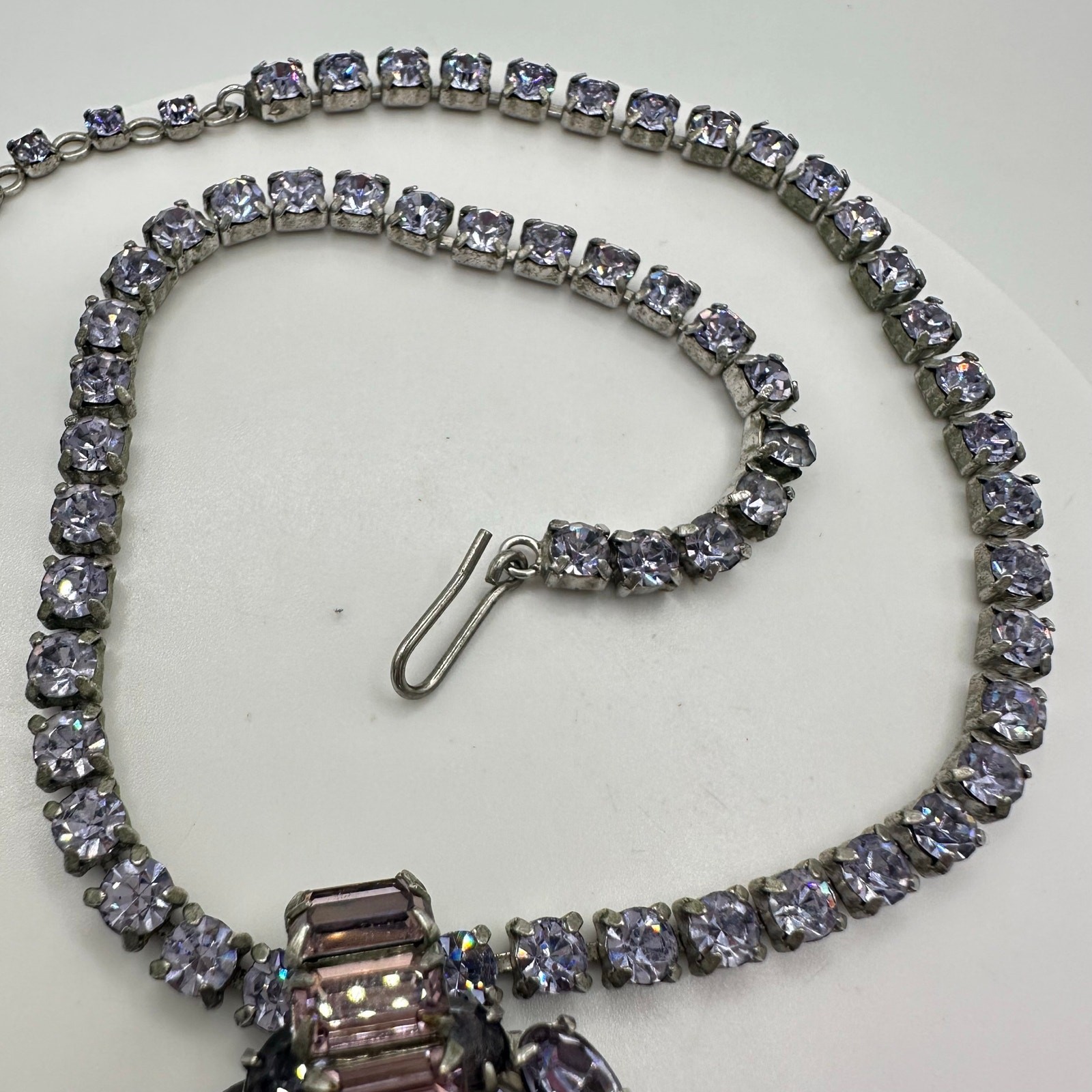 Vintage high end silver tone purple blue alexandrite rhinestones necklace