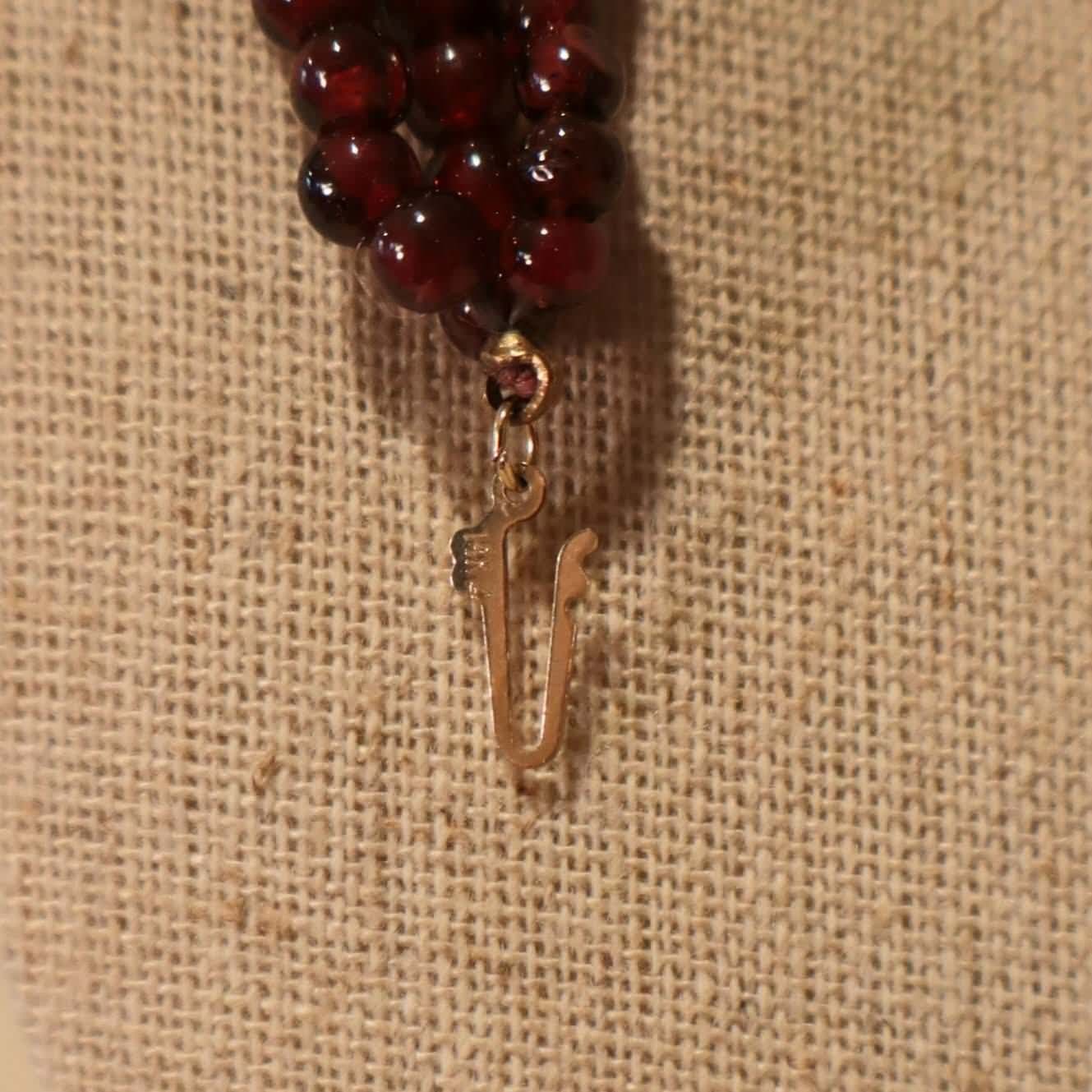 Vintage 3 Strand Garnet Beads 18″ Necklace 14KT YG Filigree Fish Hook Clasp