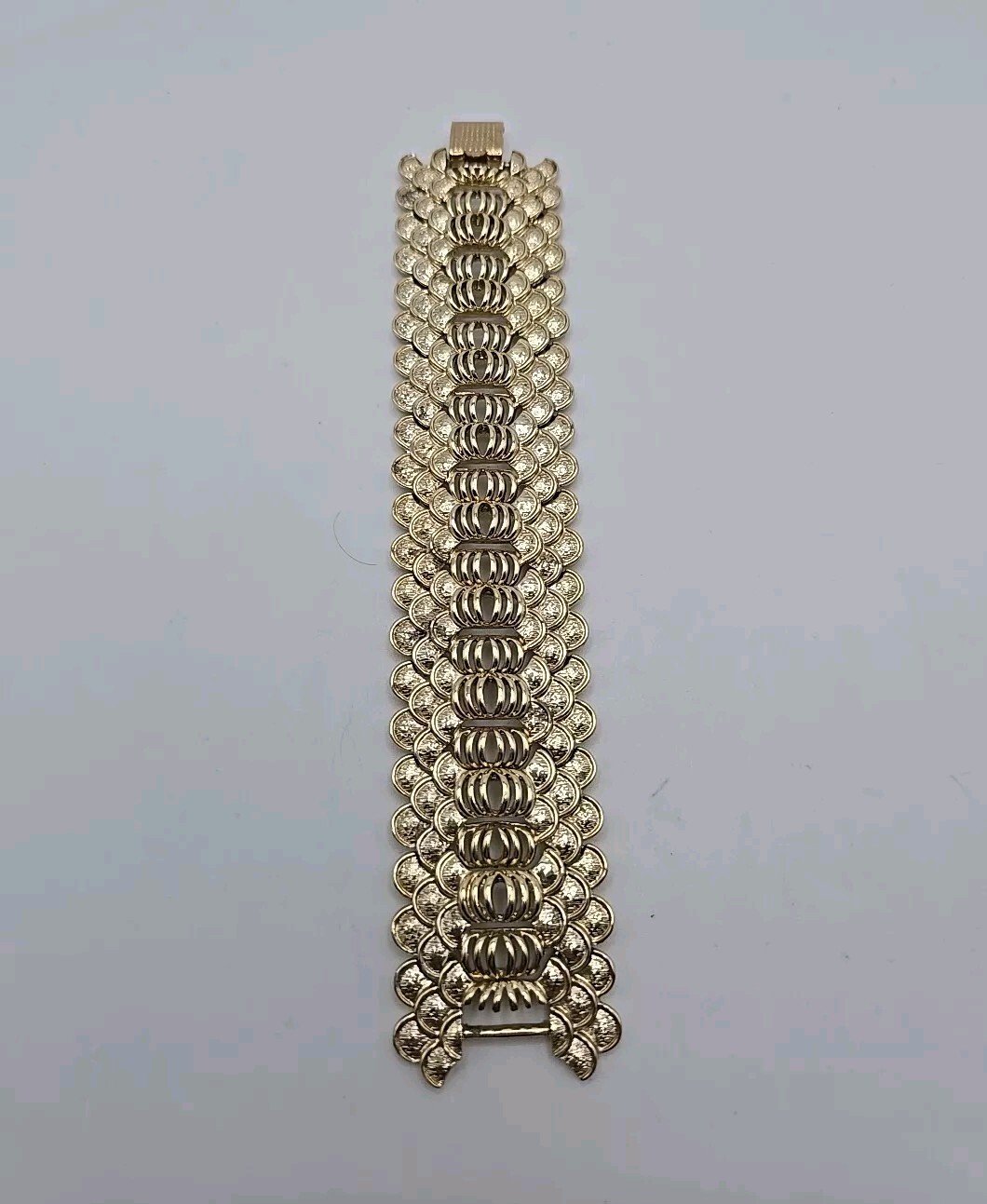 Vintage Coro Pegasus Gold Tone Wide Chunky Link Bracelet Foldover Clasp