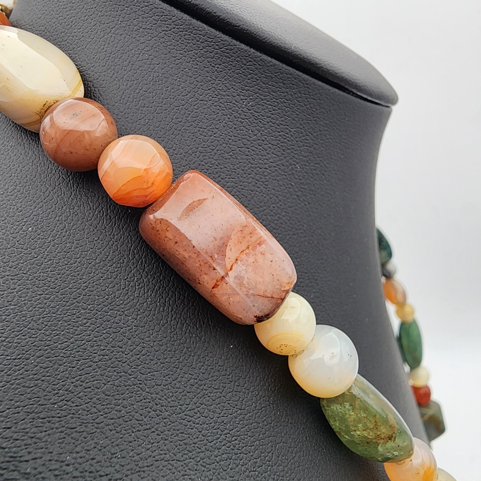 VTG Natural Stone Chunky Beaded Statement Necklace Women’s Earth Tones Boho GUC