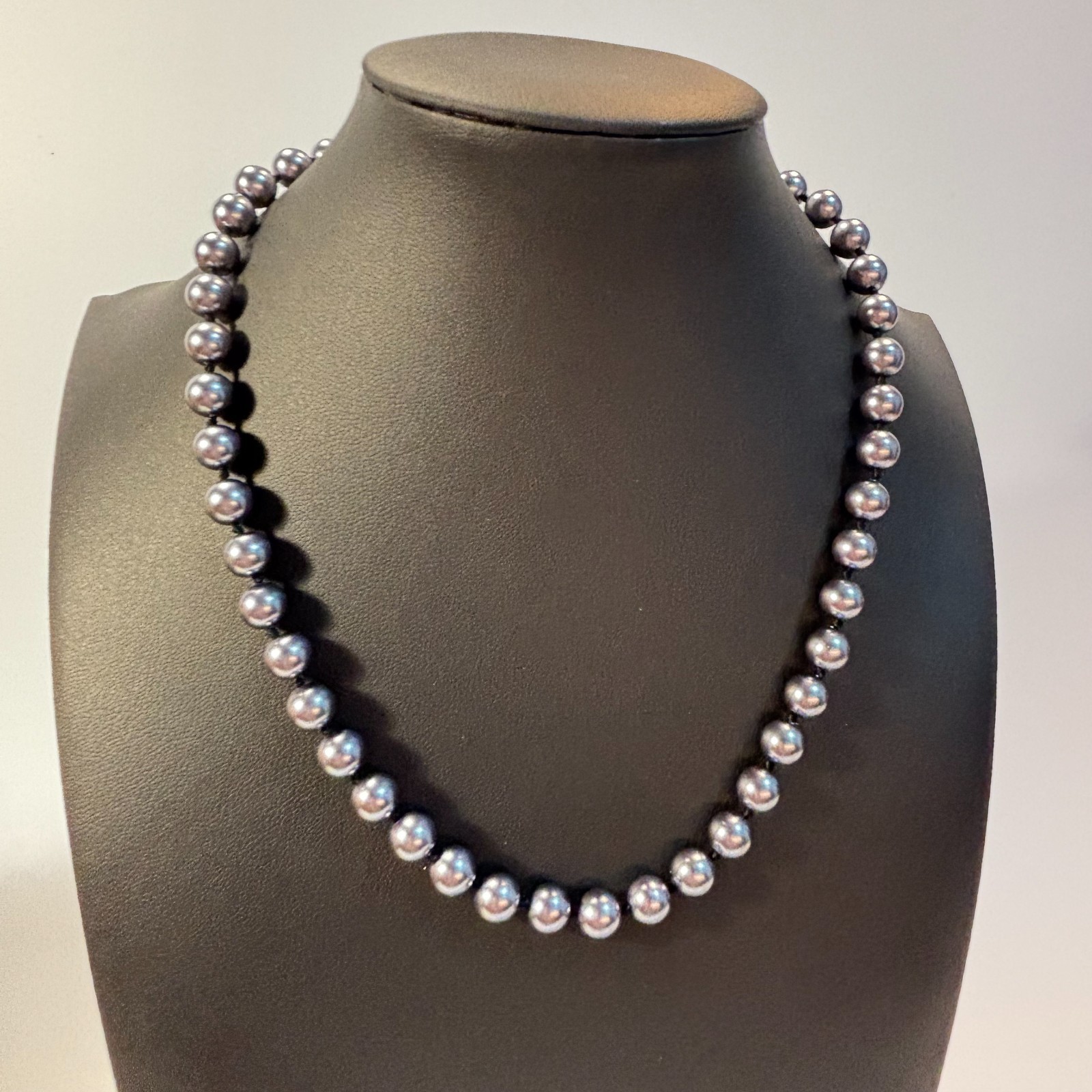 Pearl Necklace Vintage Mid Century Classic Jewelry Black Silver Tone