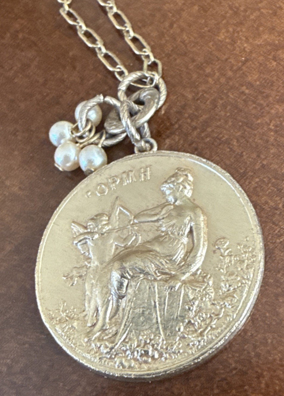 RARE Catherine Popesco Cherub Gold Tone Medal Faux Pearl Medallion Necklace VTG