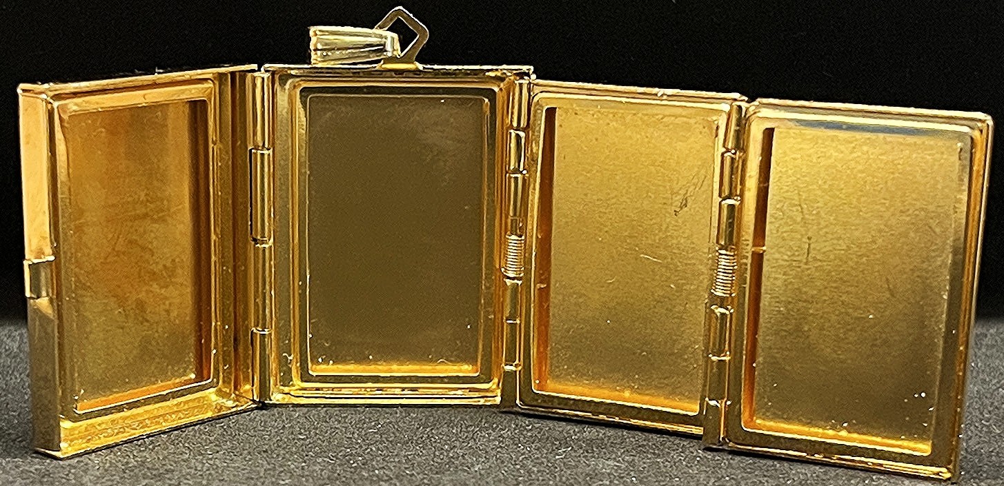 Vintage lot x2 locket photos “Coro” 4 photo way, Art Nouveau, amazing pieces