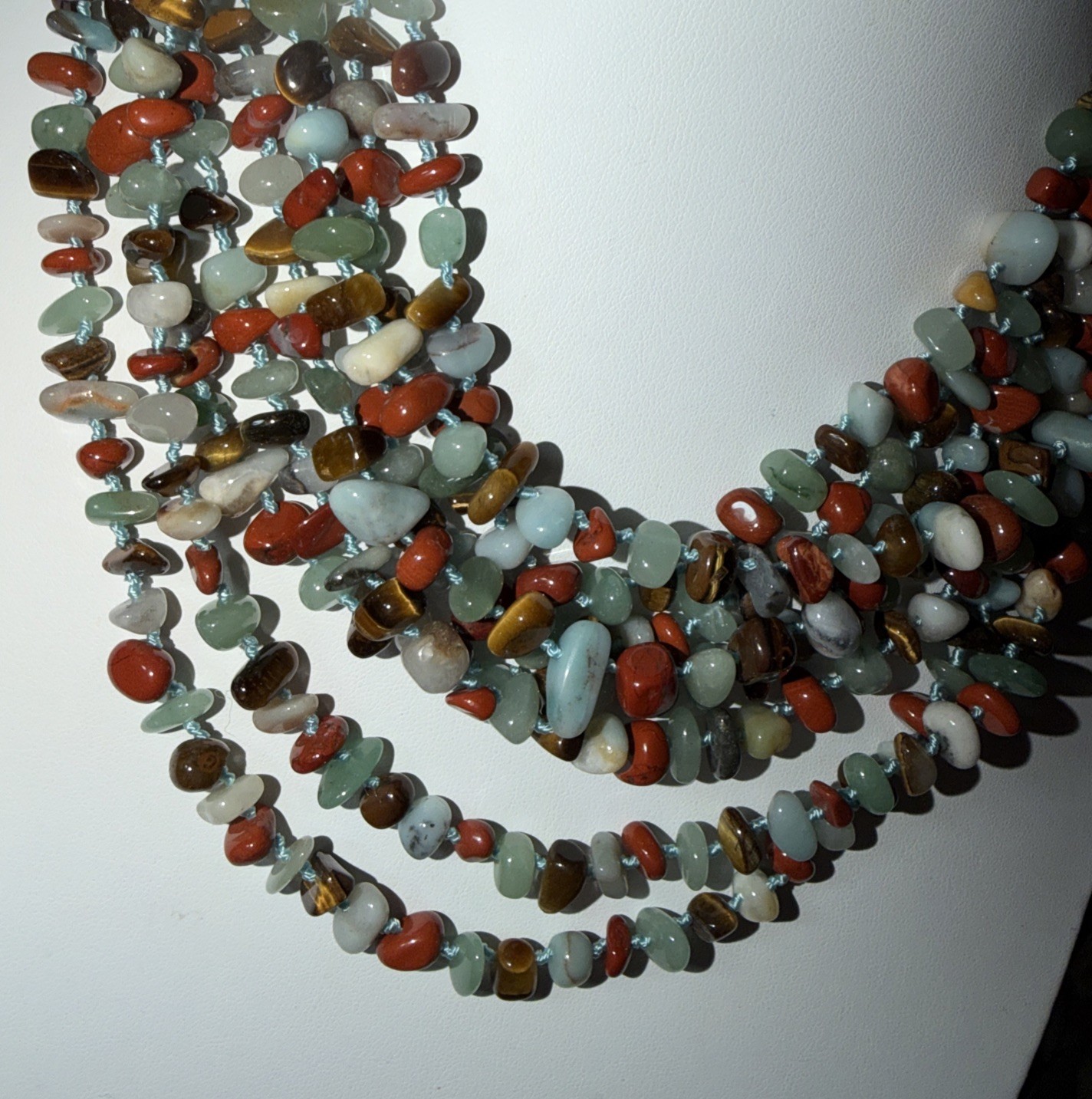 Vtg Multi strand(8)Natural Jade,Tigers Eye,& Jasper Chip Bead Necklace Hand Knot