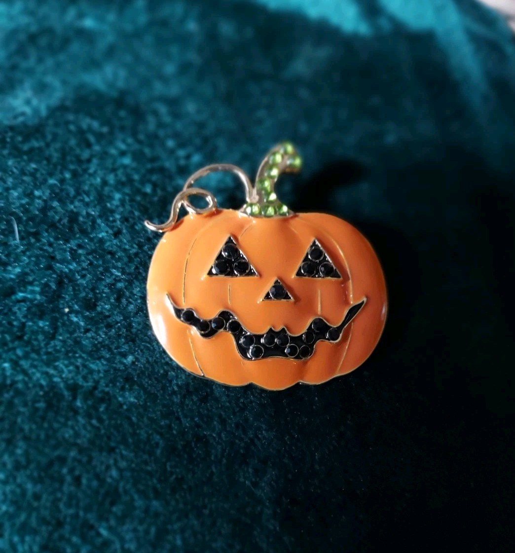 SUGARFIX by BaubleBar Jack-o-lantern Pumpkin Halloween Jeweled Enameled Brooch
