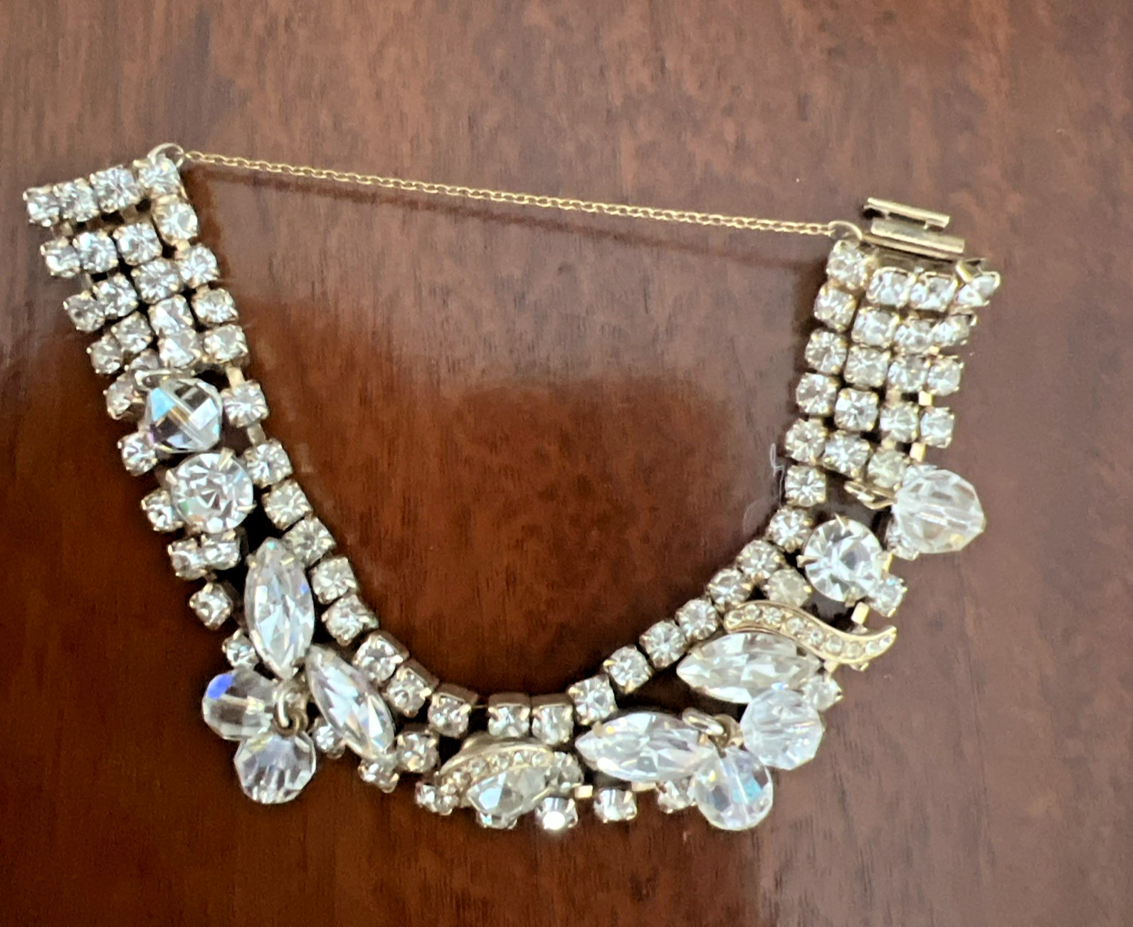 VTG. SIGNED KRAMER CLEAR RHINESTONE and CRYSTAL CHA CHA BROOCH and BRACELET SET