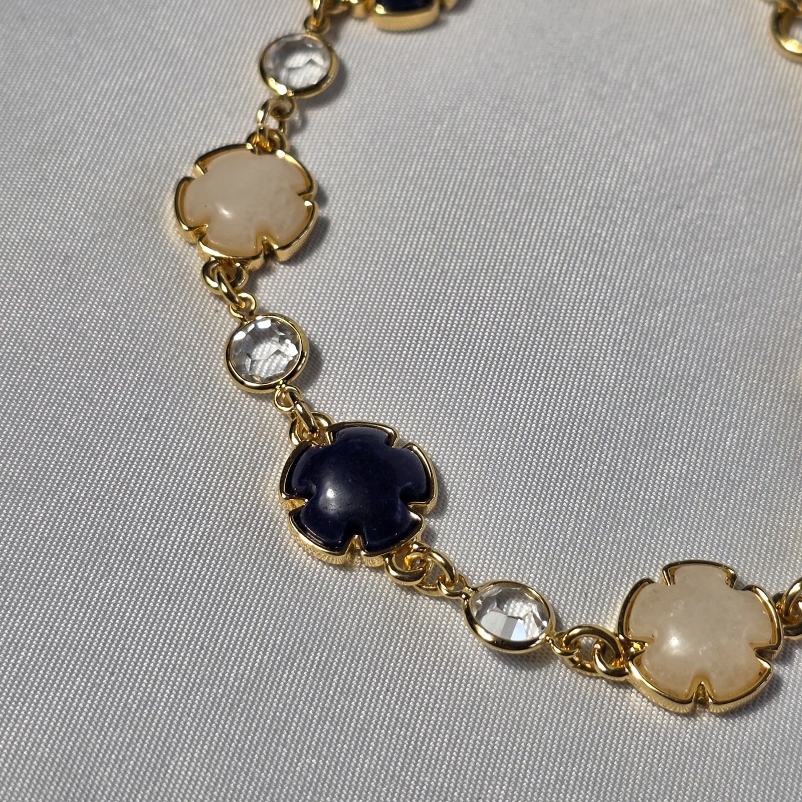 Talbots Floral Stone Bracelet Floral Shaped White & Navy Stone Inlays & Crystals