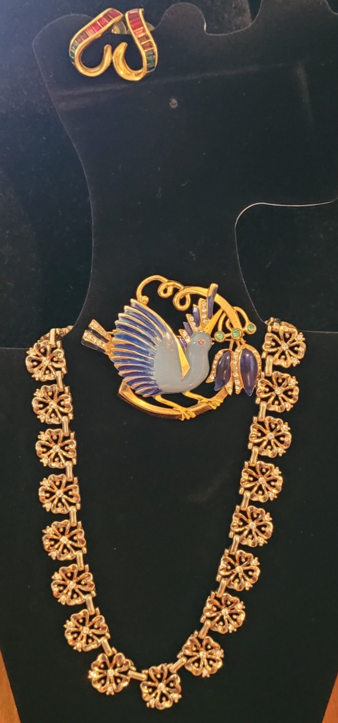 vintage Rhinestone Jewelry Lot Many Signed 125 Pieces